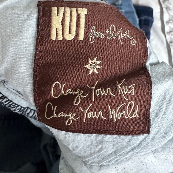 Kut From The Kloth Catherine Boyfriend Jean Size 10 Classic Distressed - Picture 8 of 8